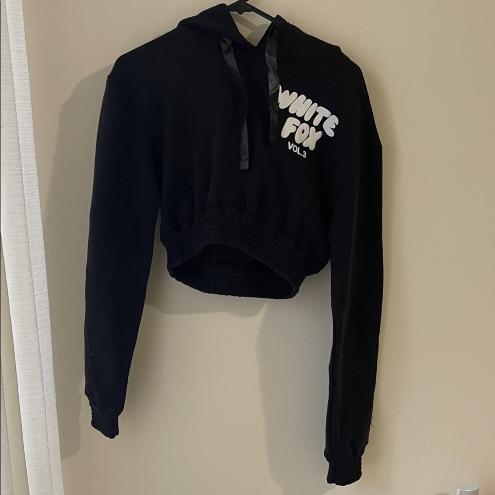 White Fox Black Cropped Hoodie Sweater XS/S
